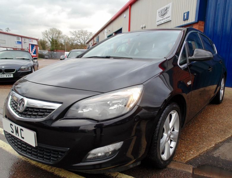 2010 Vauxhall Astra 1.4 i Turbo 16v SRi 5dr image 3