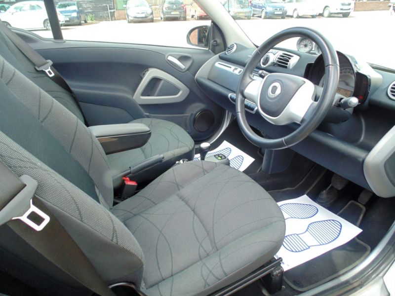2012 Smart ForTwo 1.0 2dr image 6
