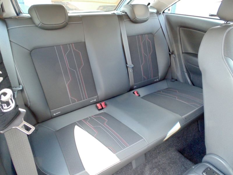 2012 Vauxhall Corsa 1.2 i 12v 3dr image 8