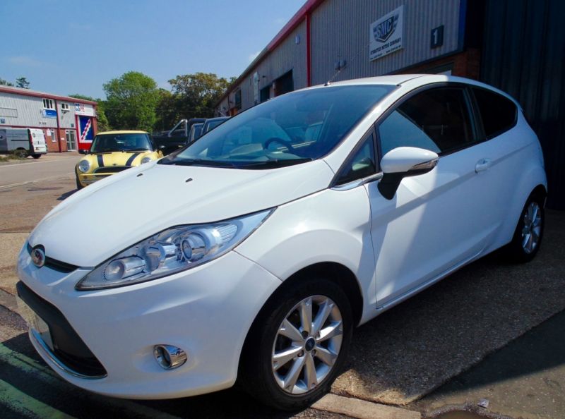 2009 Ford Fiesta 1.3 3dr image 3