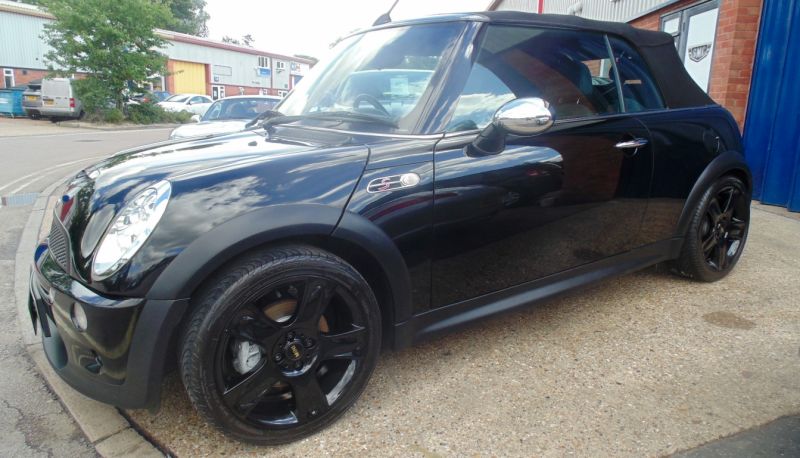 2004 MINI Convertible 1.6 Cooper S 2dr image 3