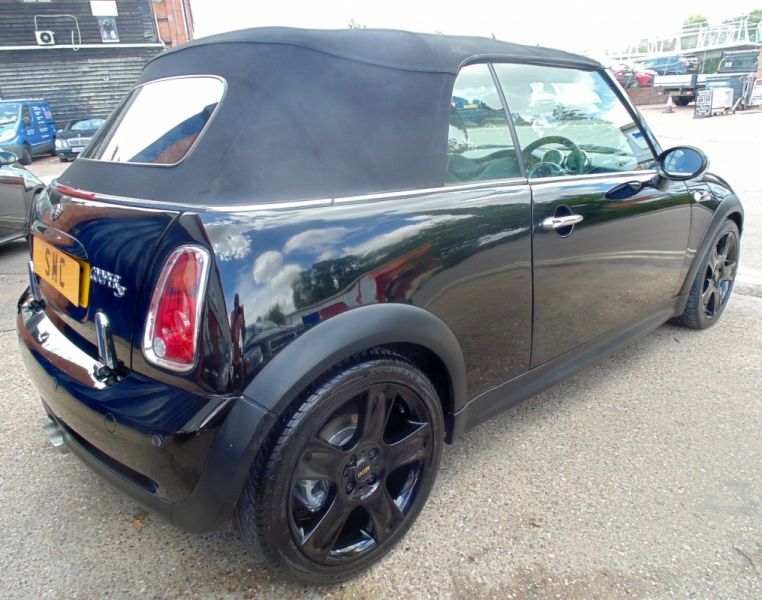 2004 MINI Convertible 1.6 Cooper S 2dr image 7