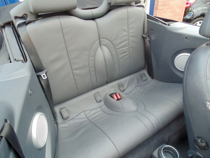 2004 MINI Convertible 1.6 Cooper S 2dr image 8