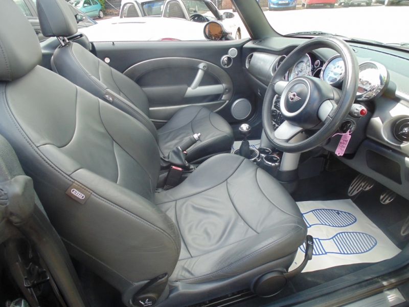 2004 MINI Convertible 1.6 Cooper S 2dr image 9