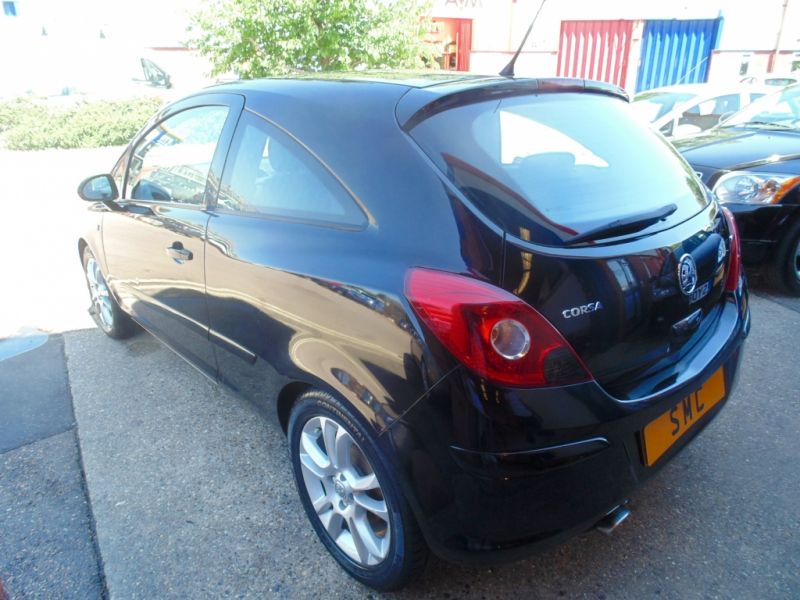 2006 Vauxhall Corsa 1.4 i 16v SXi 3dr image 4