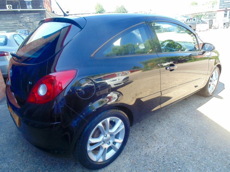 2006 Vauxhall Corsa 1.4 i 16v SXi 3dr image 6