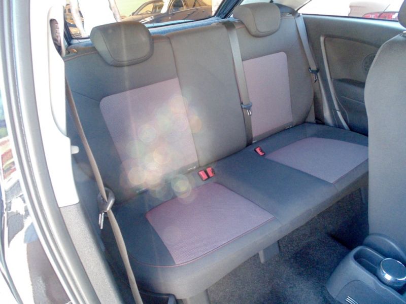 2006 Vauxhall Corsa 1.4 i 16v SXi 3dr image 8