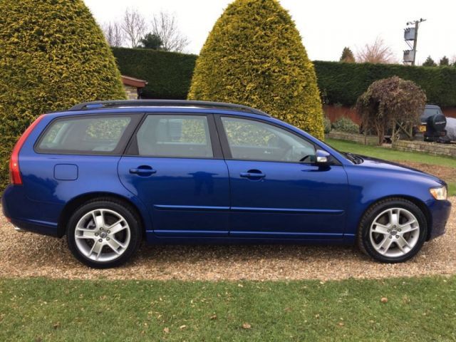 2007 Volvo V50 2.4 D5 SE 5d image 2