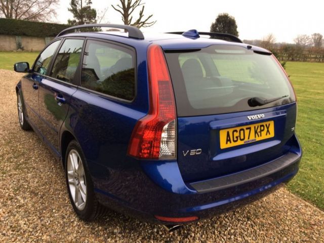 2007 Volvo V50 2.4 D5 SE 5d image 3