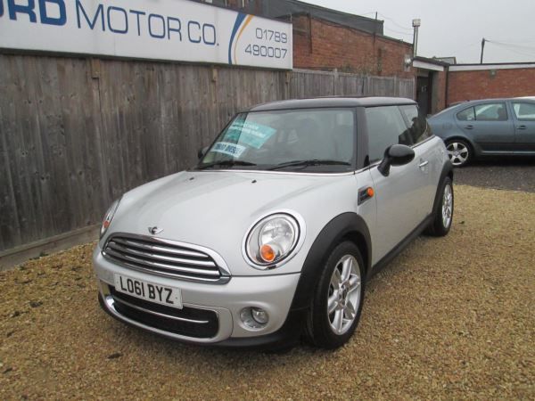 2011 MINI 2.0 Cooper D 3dr image 2