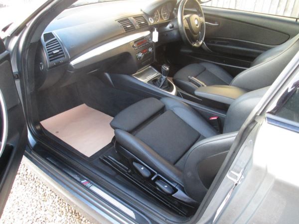2010 BMW 1 Series 120d M Sport 2dr image 8
