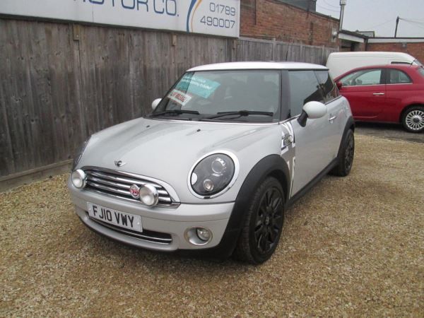 2010 MINI Cooper Camden image 2