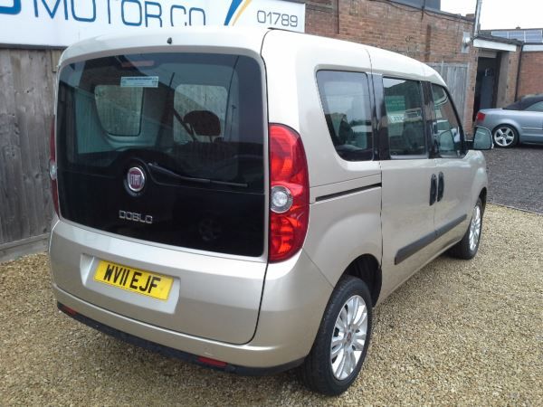 2011 Fiat Doblo 1.6 5dr image 4