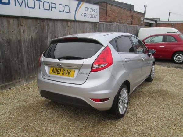 2011 Ford Fiesta 1.6 TDCi 5dr image 4