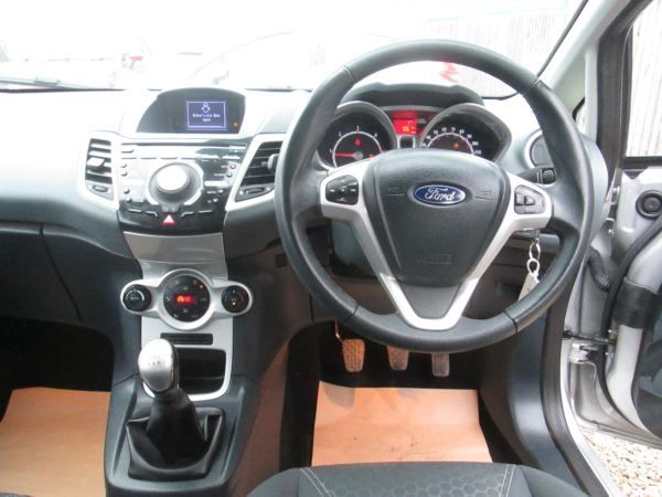2011 Ford Fiesta 1.6 TDCi 5dr image 10
