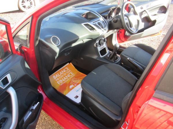 2012 Ford Fiesta 1.6 TDCi image 6