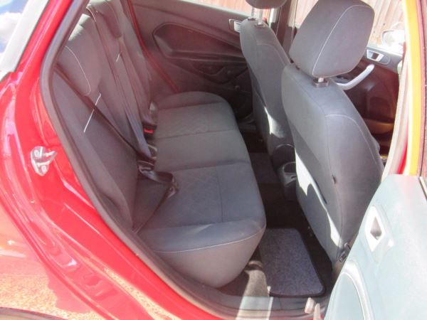 2012 Ford Fiesta 1.6 TDCi image 8