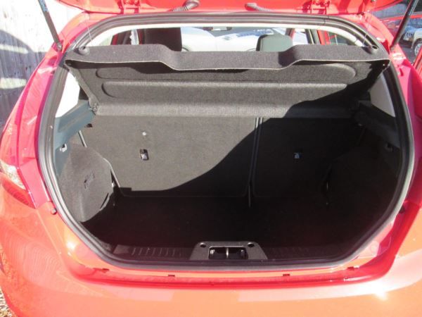 2012 Ford Fiesta 1.6 TDCi image 9