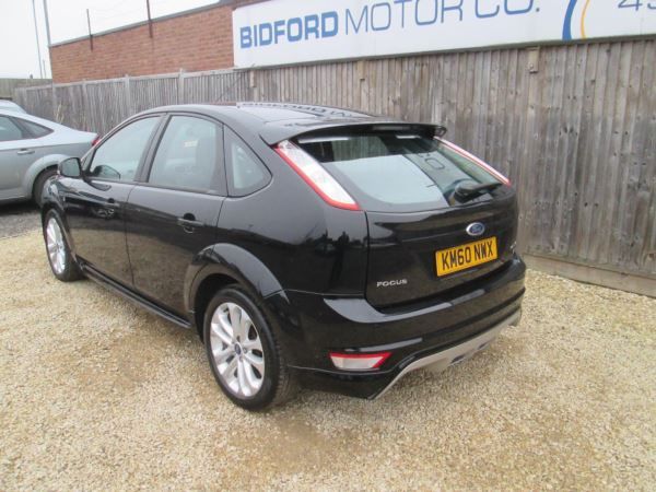2010 Ford Focus 1.6 TDCi Zetec S 5dr image 4