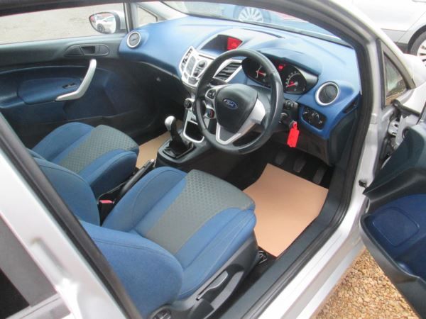 2009 Ford Fiesta 1.6 Zetec S 3dr image 7