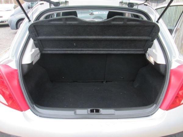 2011 Peugeot 207 1.4 HDi image 10