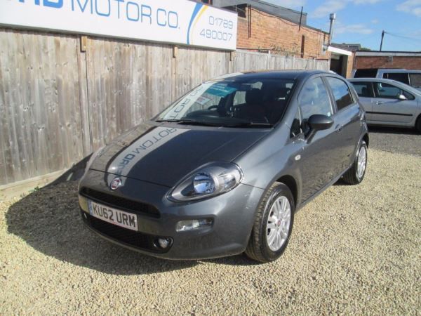 2012 Fiat Punto 1.4 5dr image 2