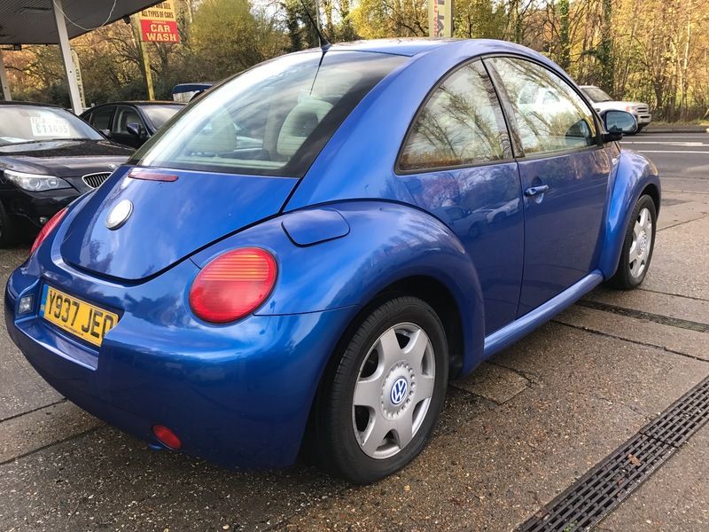 2003 Volkswagen Beetle 2.0 image 3