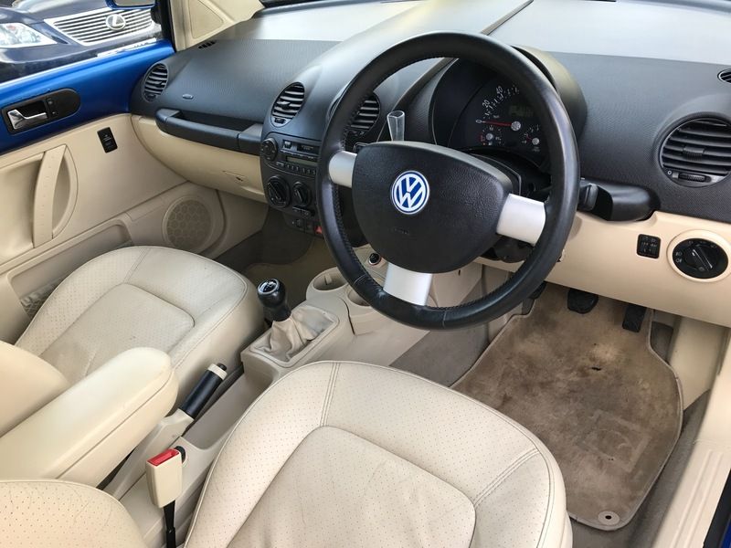 2003 Volkswagen Beetle 2.0 image 6