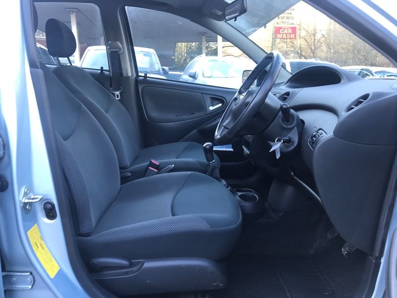2004 Toyota Yaris 1.3 VVT-I T Spirit image 7