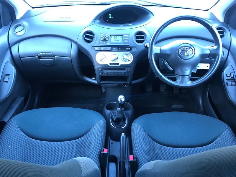 2004 Toyota Yaris 1.3 VVT-I T Spirit image 9