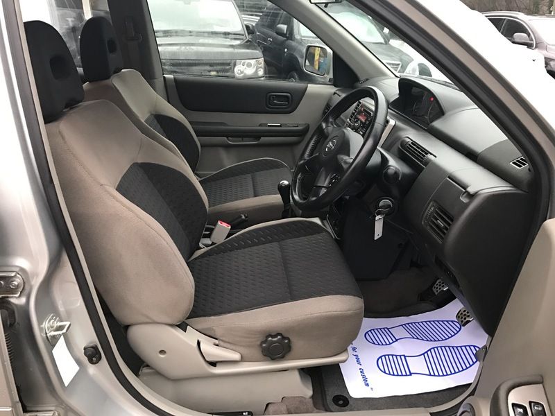 2004 Nissan X-Trail 2.5 16V Sport image 8