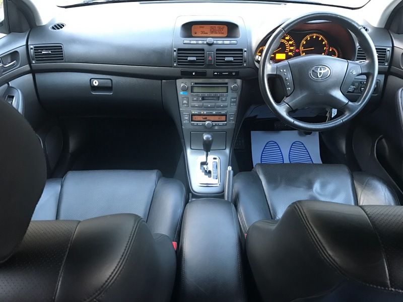 2004 Toyota Avensis 2.0 VVT-I image 6