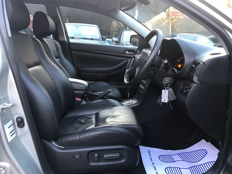 2004 Toyota Avensis 2.0 VVT-I image 8