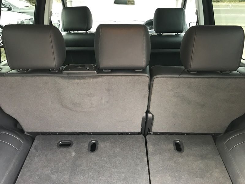 2004 Mercedes M Class ML270 CDI image 6