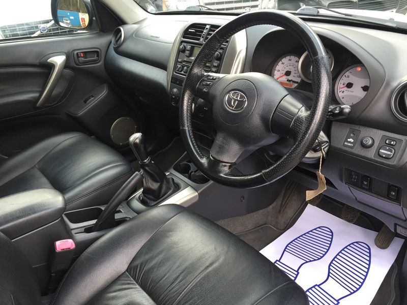 2005 Toyota RAV4 2.0 D-4D XT4 4X4 image 6