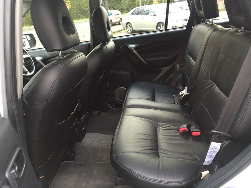 2005 Toyota RAV4 2.0 D-4D XT4 4X4 image 7