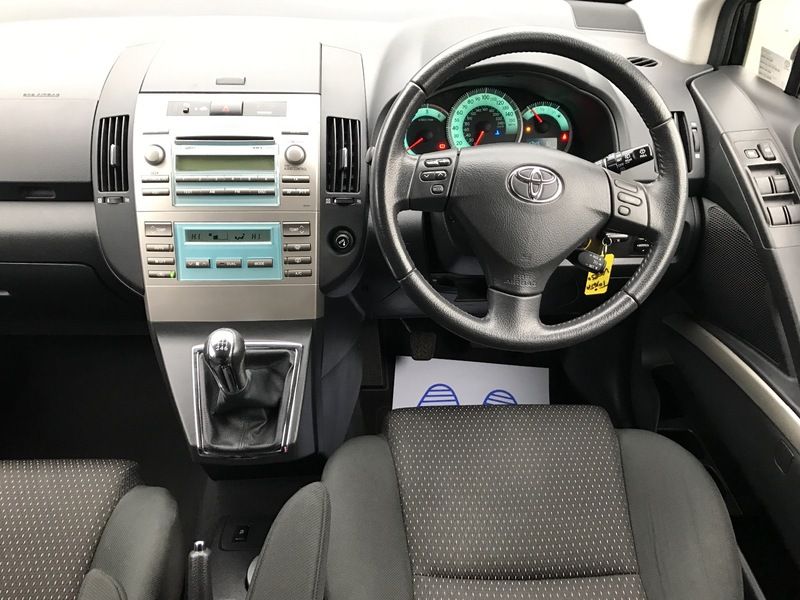 2008 Toyota Corolla Verso 2.2 D-4D image 9