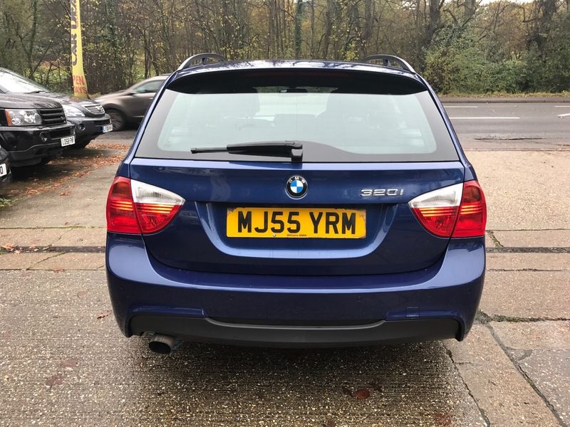 2005 BMW 3 Series 320i M Sport image 5