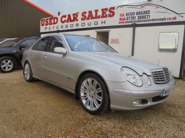 2005 Mercedes-Benz 2.1 E220 CDI 4d image 1