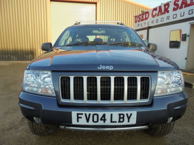 2004 Jeep Grand Cherokee 2.7 5d image 2
