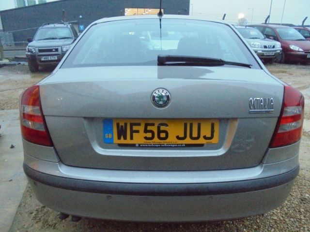 2006 Skoda Octavia 2.0 TDI 5d image 5