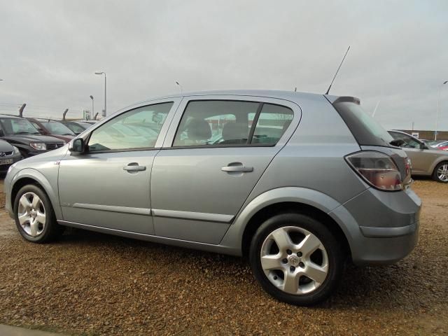 2008 Vauxhall Astra 1.2 CDTI 5d image 4