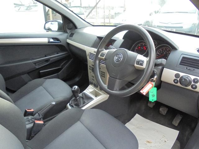2008 Vauxhall Astra 1.2 CDTI 5d image 9