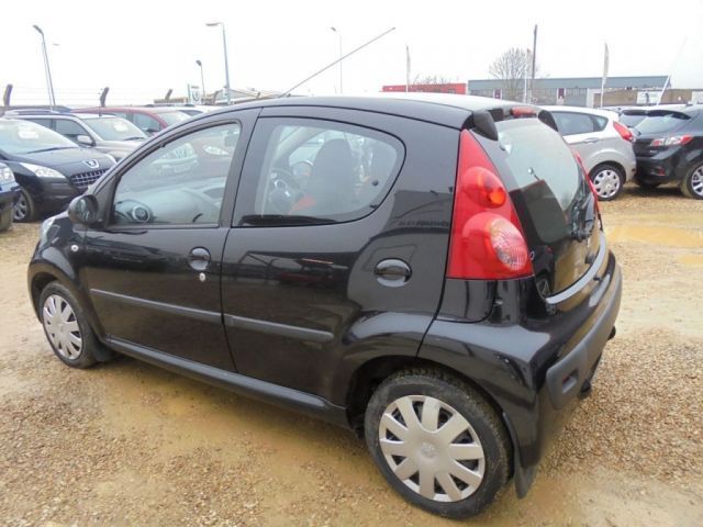 2008 Peugeot 107 1.0 5d image 4