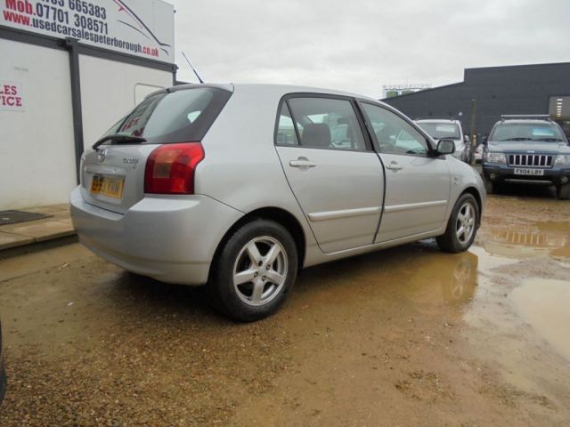 2003 Toyota Corolla 1.4 T3 VVT-I 5d image 4
