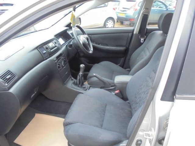 2003 Toyota Corolla 1.4 T3 VVT-I 5d image 6