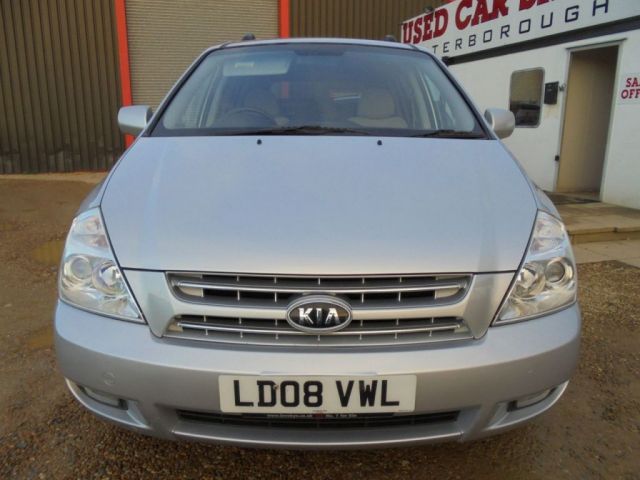 2008 Kia Sedona 2.9 LS 5d image 2
