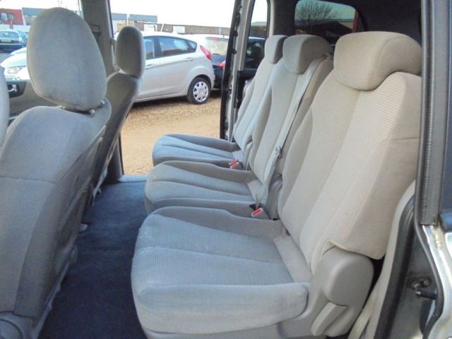 2008 Kia Sedona 2.9 LS 5d image 10