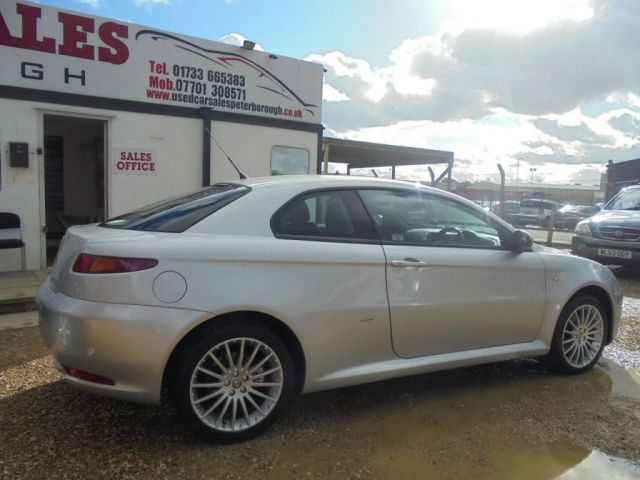 2008 Alfa Romeo GT 1.9 JTDM 16V 3d image 4