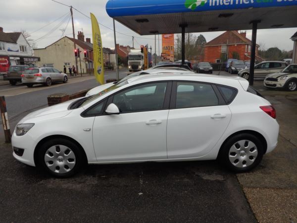 2012 Vauxhall Astra 1.7 CDTi 16V 5dr image 2
